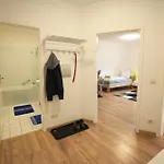 Daire Ara Monteurzimmer Zentrumsnah Kesselsdorferstr *